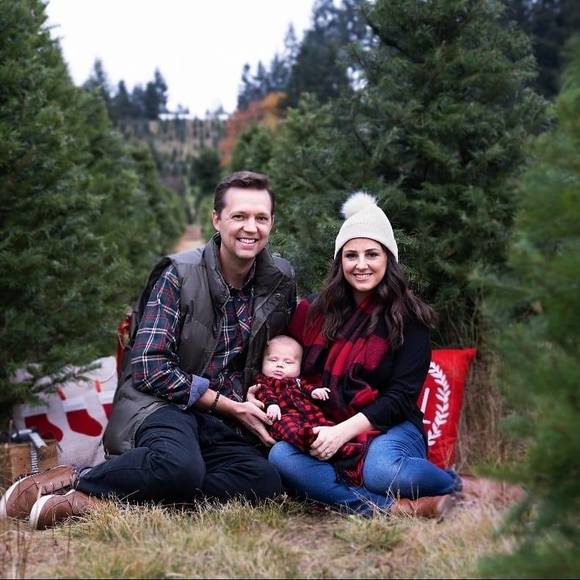 Meet your Posher, Lisa - Picture 1 of 1